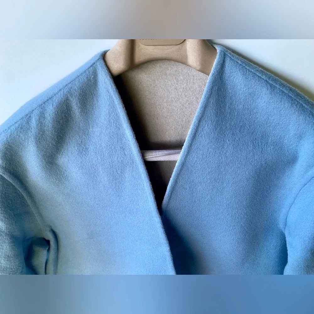 Max Mara Reversible Wool & Angora Short Wrap Coat, Blue & Gray, size It 42, US 6 - Picture 4 of 15